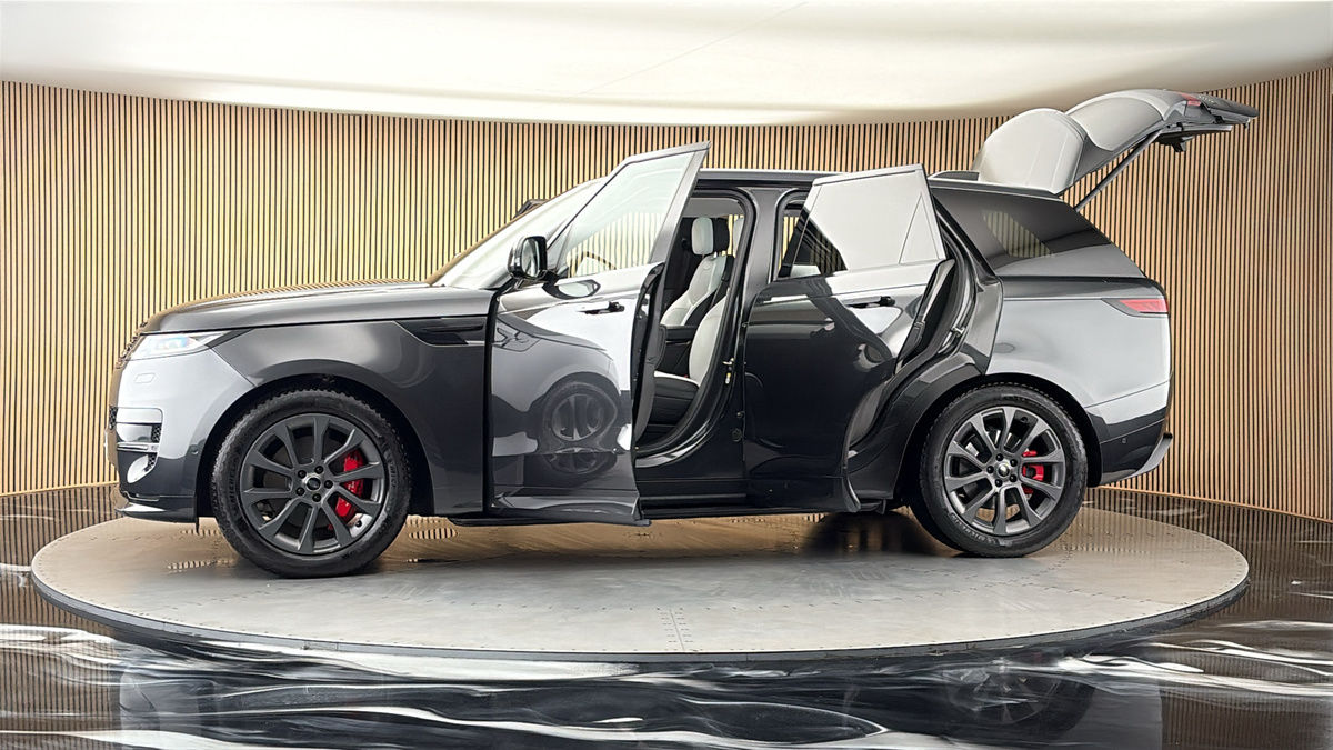 More views of Land Rover Range Rover Sport