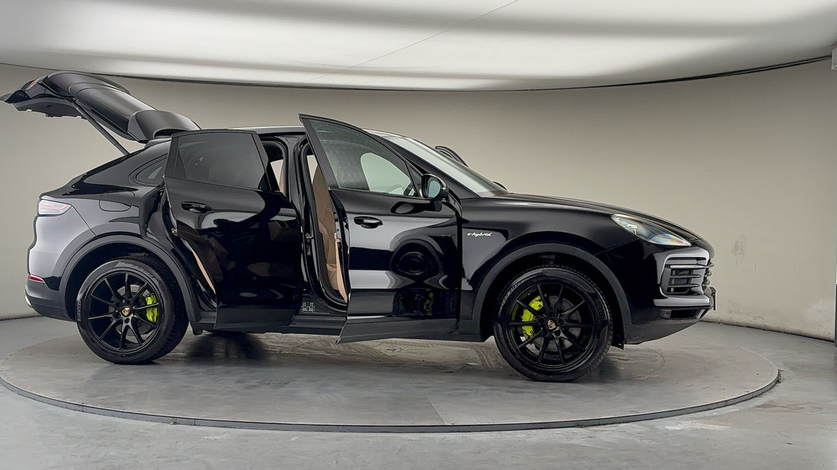 More views of Porsche Cayenne