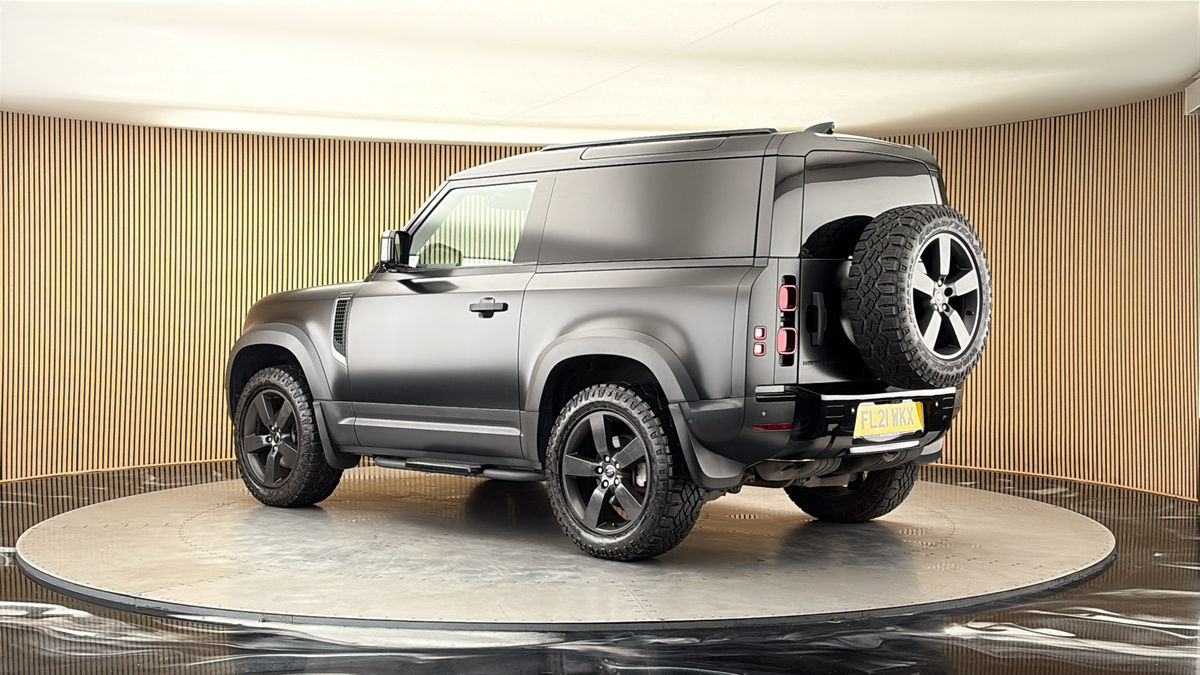 More views of Land Rover Defender 90