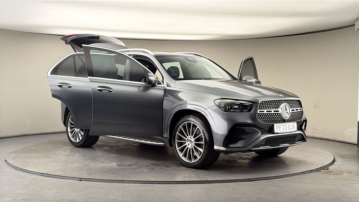 More views of Mercedes-Benz GLE