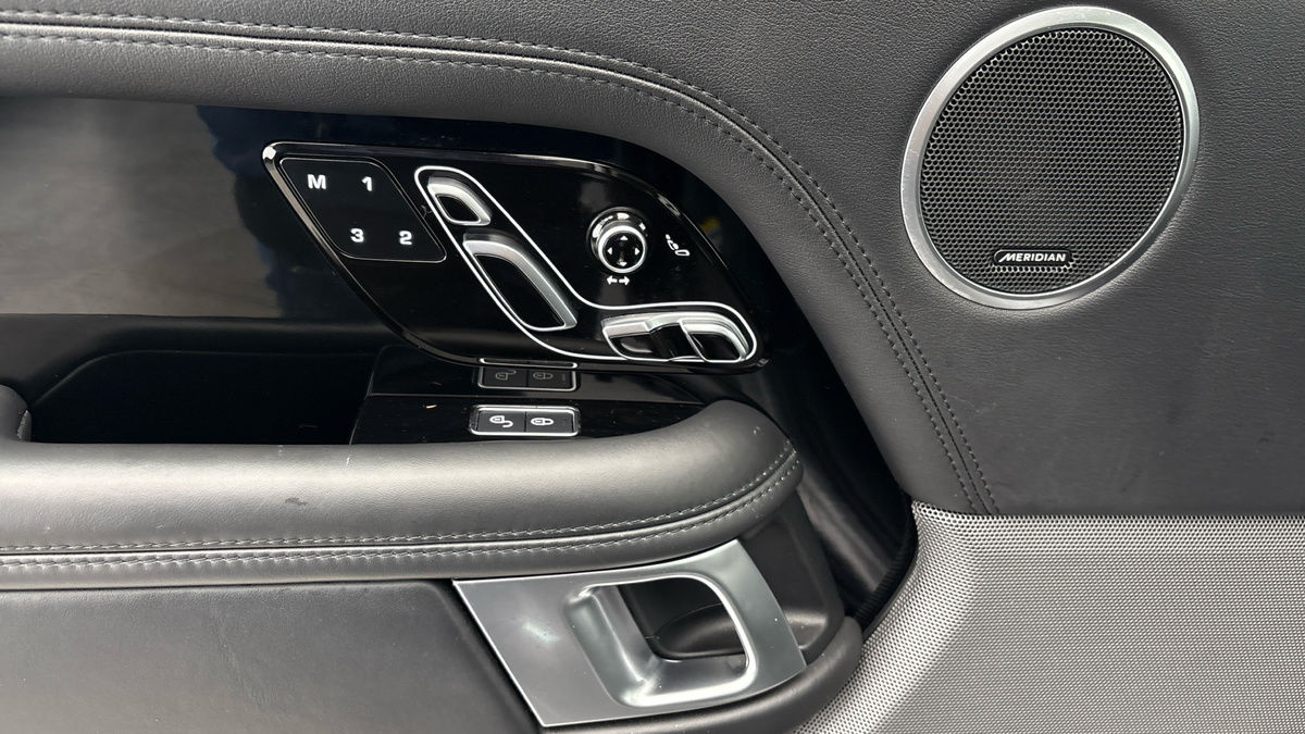 Land Rover Range Rover Image 19