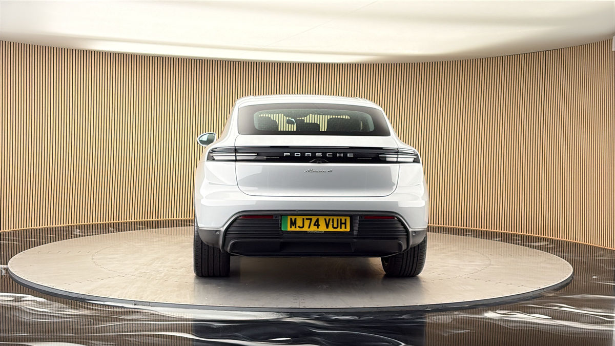 More views of Porsche Macan