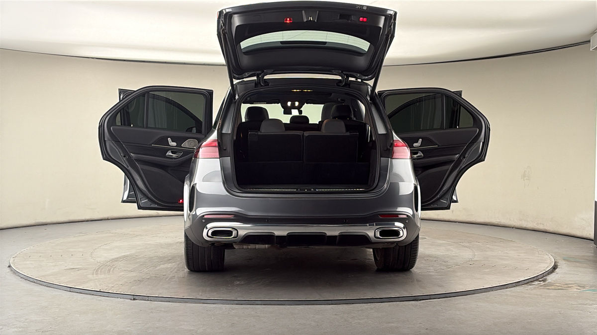 More views of Mercedes-Benz GLE