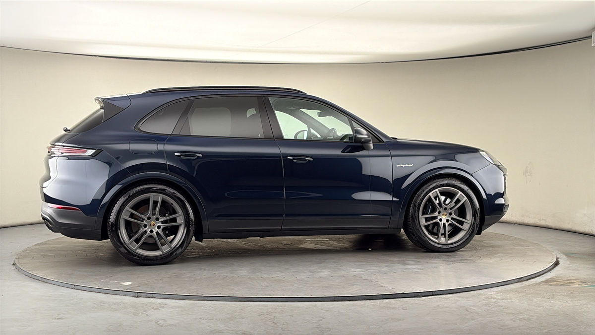 More views of Porsche Cayenne