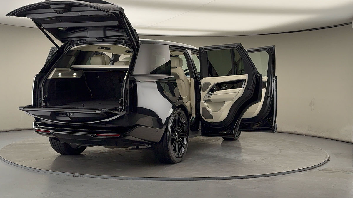 More views of Land Rover Range Rover