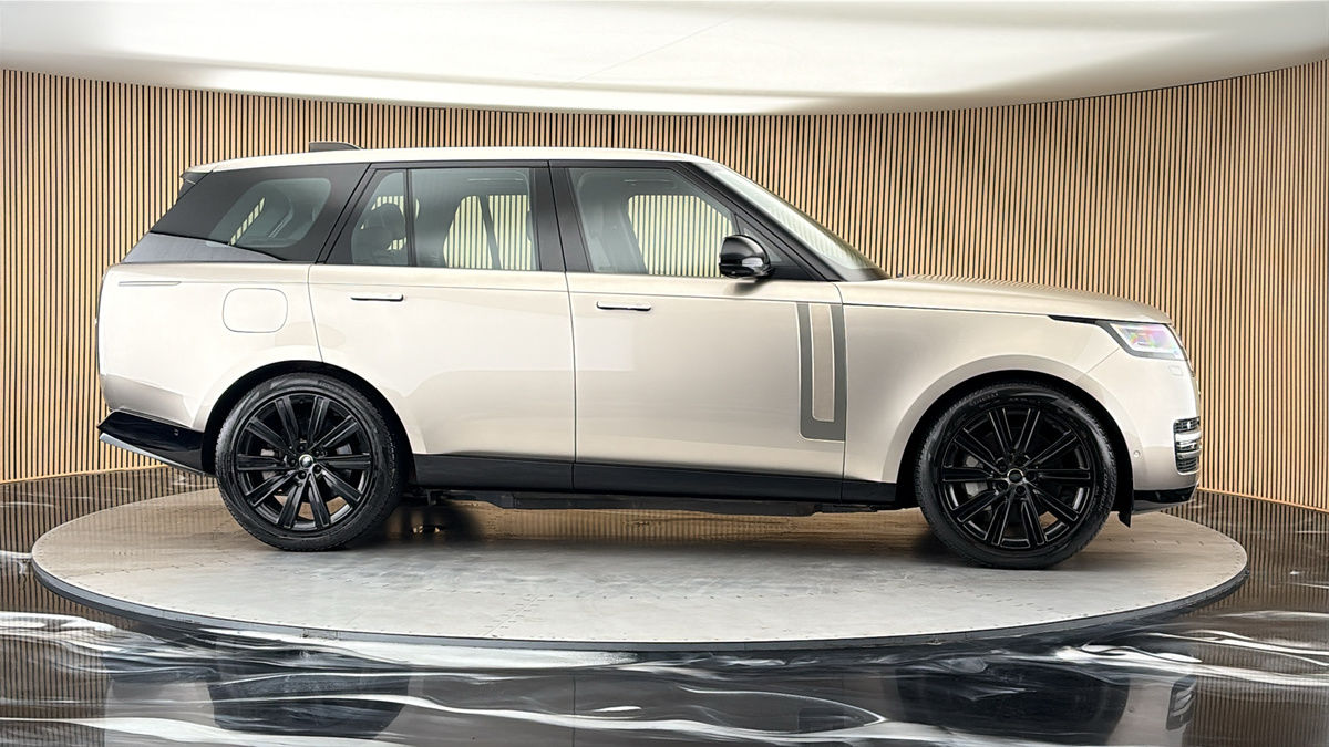 More views of Land Rover Range Rover