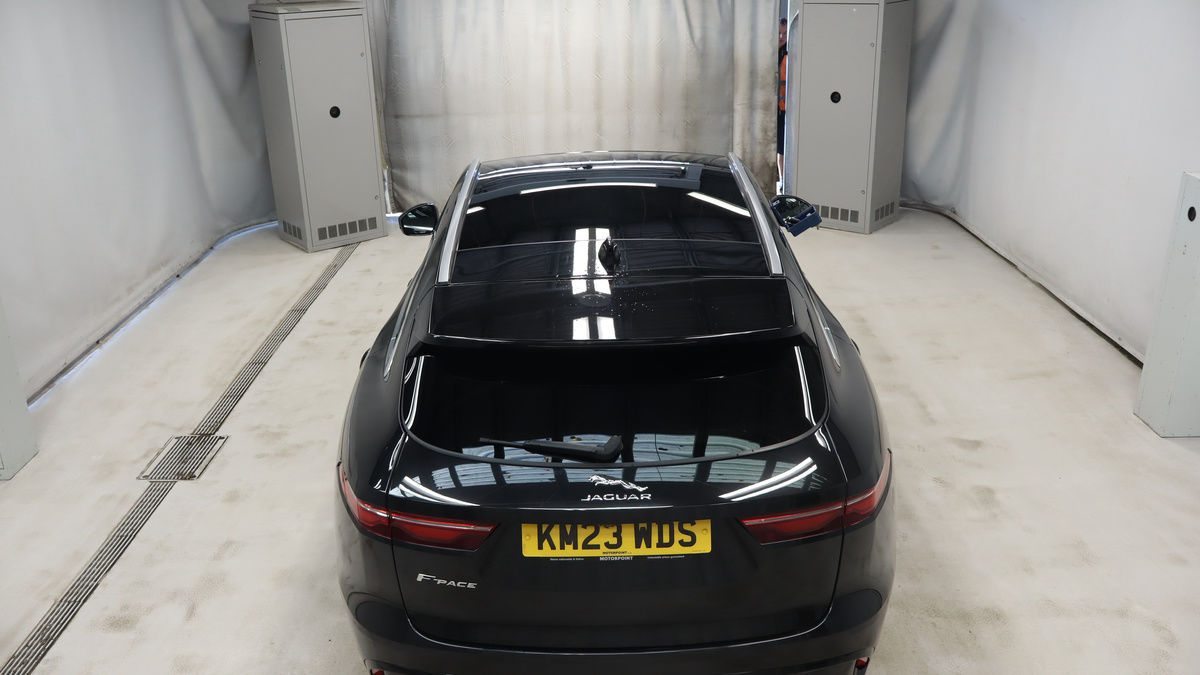 Jaguar F-PACE Image 8