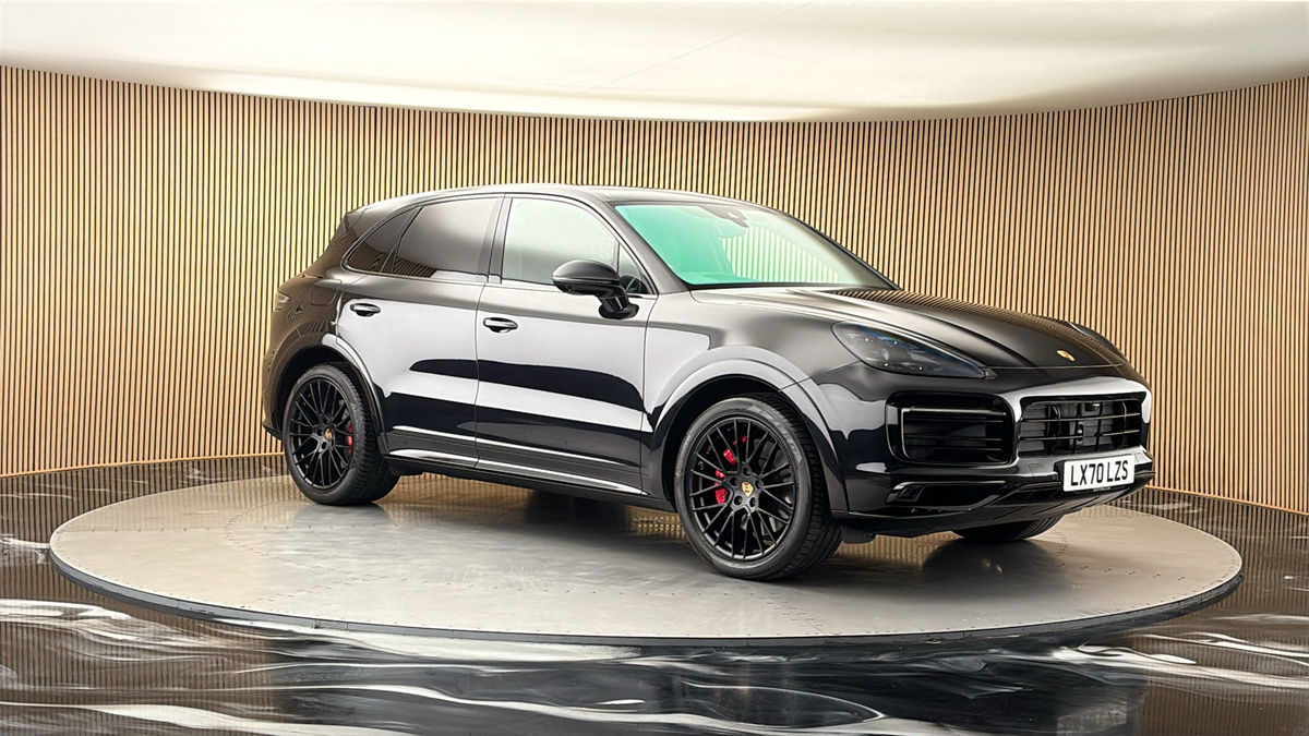 More views of Porsche Cayenne