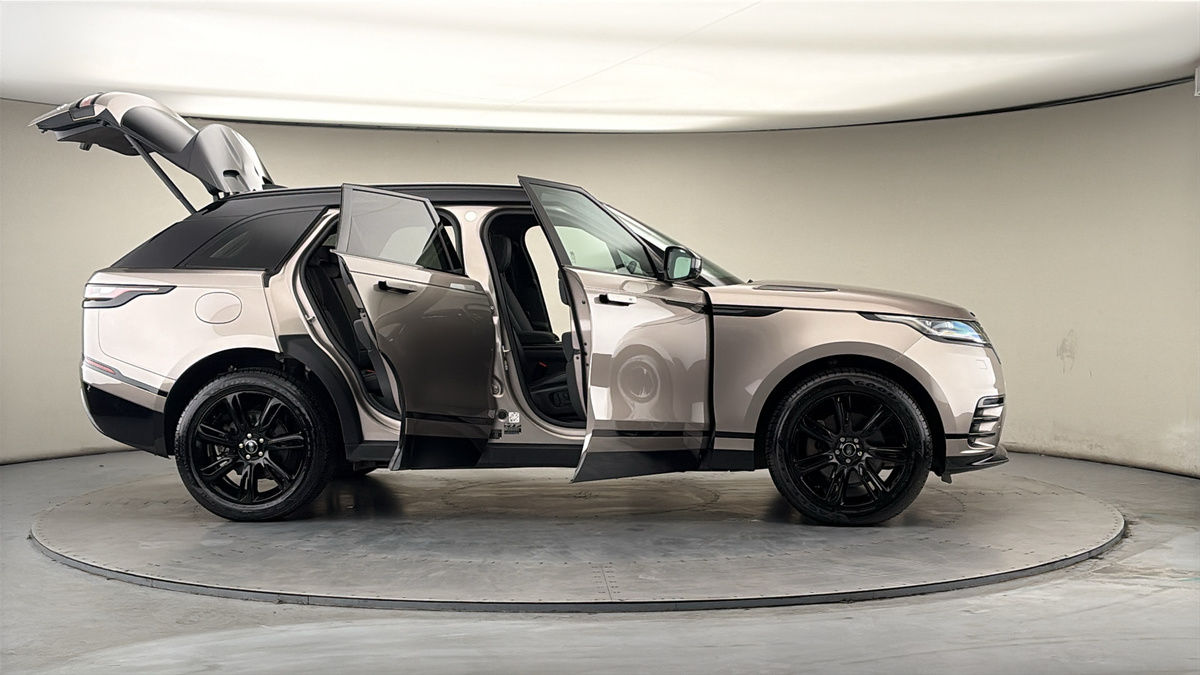 More views of Land Rover Range Rover Velar