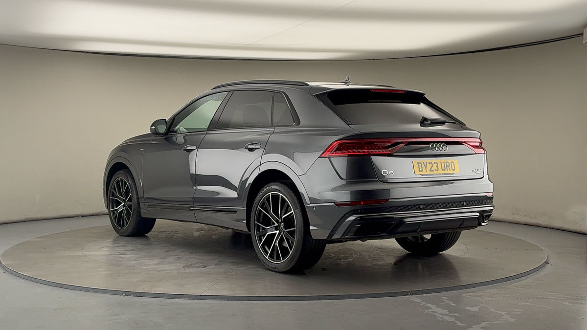 Audi Q8 Image 2