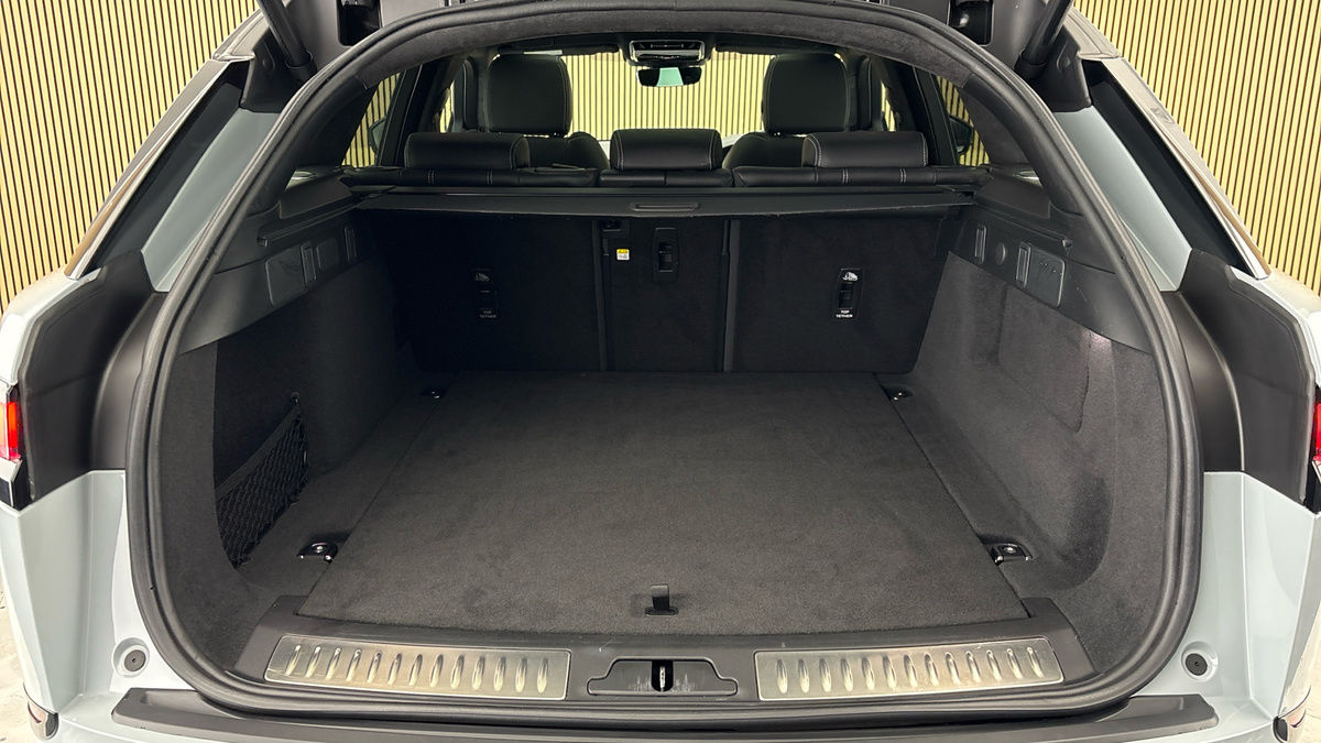 Land Rover Range Rover Velar Image 11