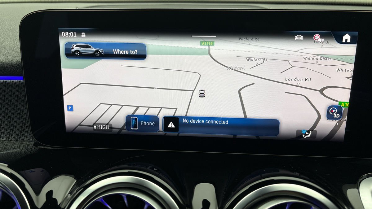 Mercedes-Benz GLB Image 17