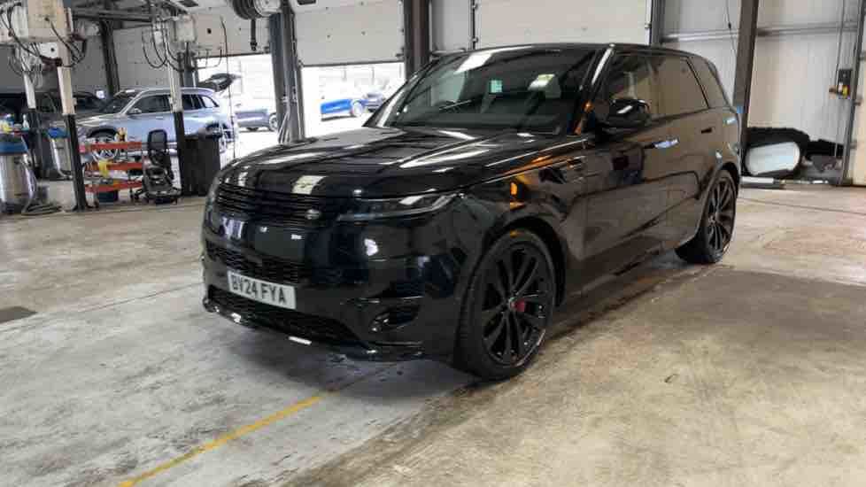 More views of Land Rover Range Rover Sport