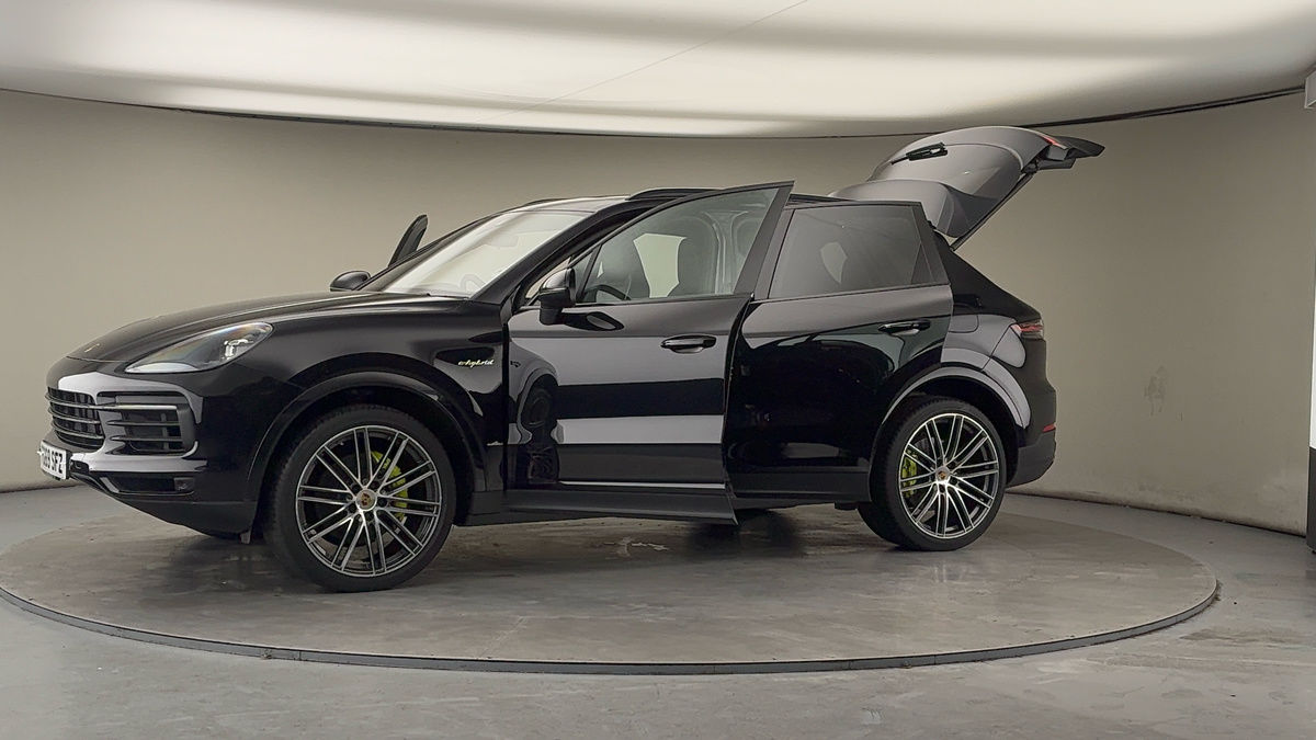 More views of Porsche Cayenne