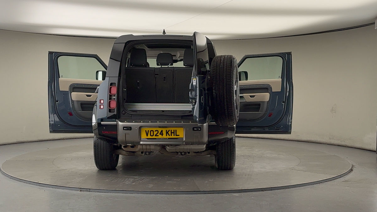 More views of Land Rover Defender 90