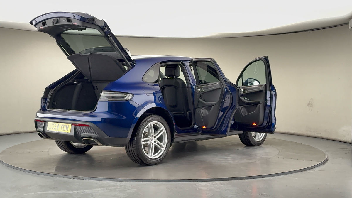 More views of Porsche Macan