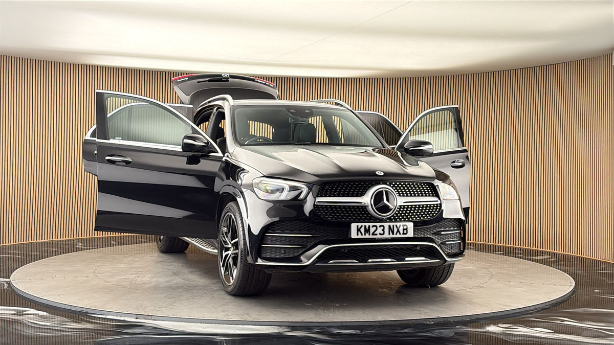 More views of Mercedes-Benz GLE