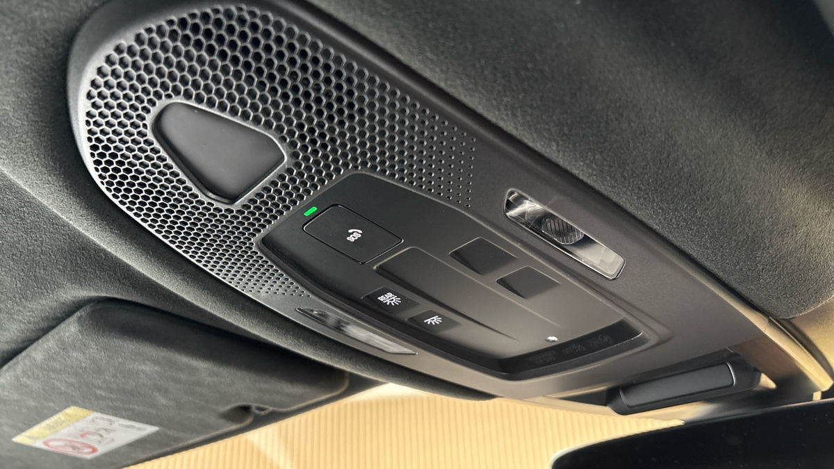 Porsche Cayenne Image 39