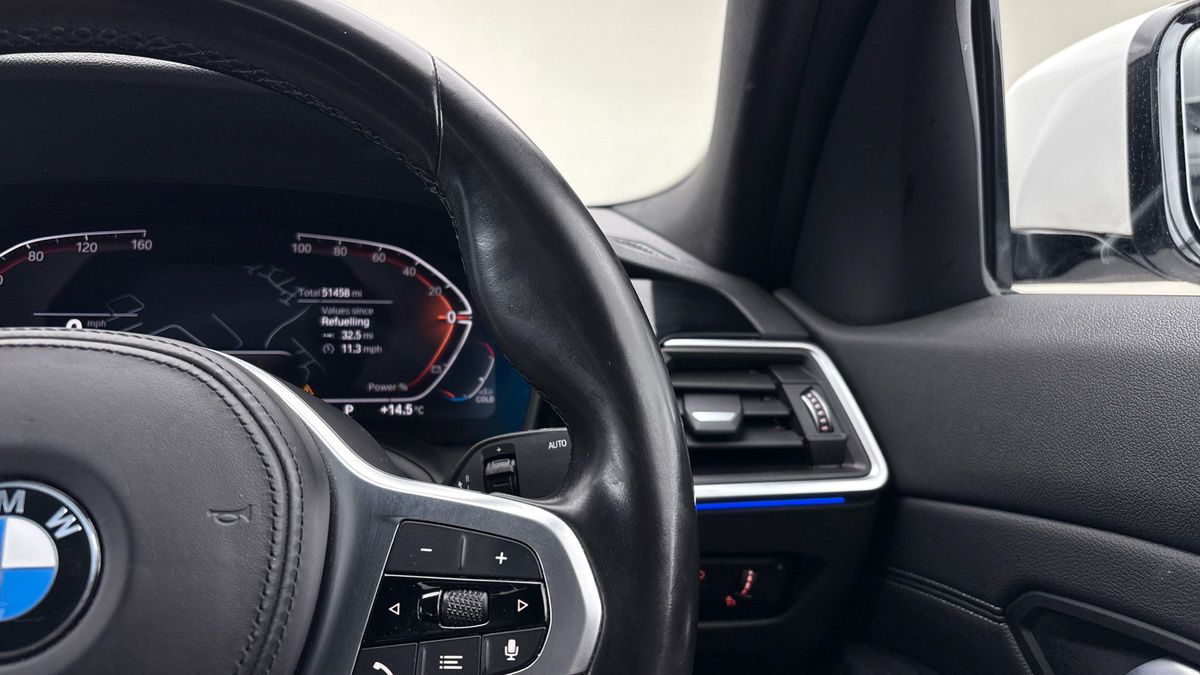 BMW 3 Series Image 14