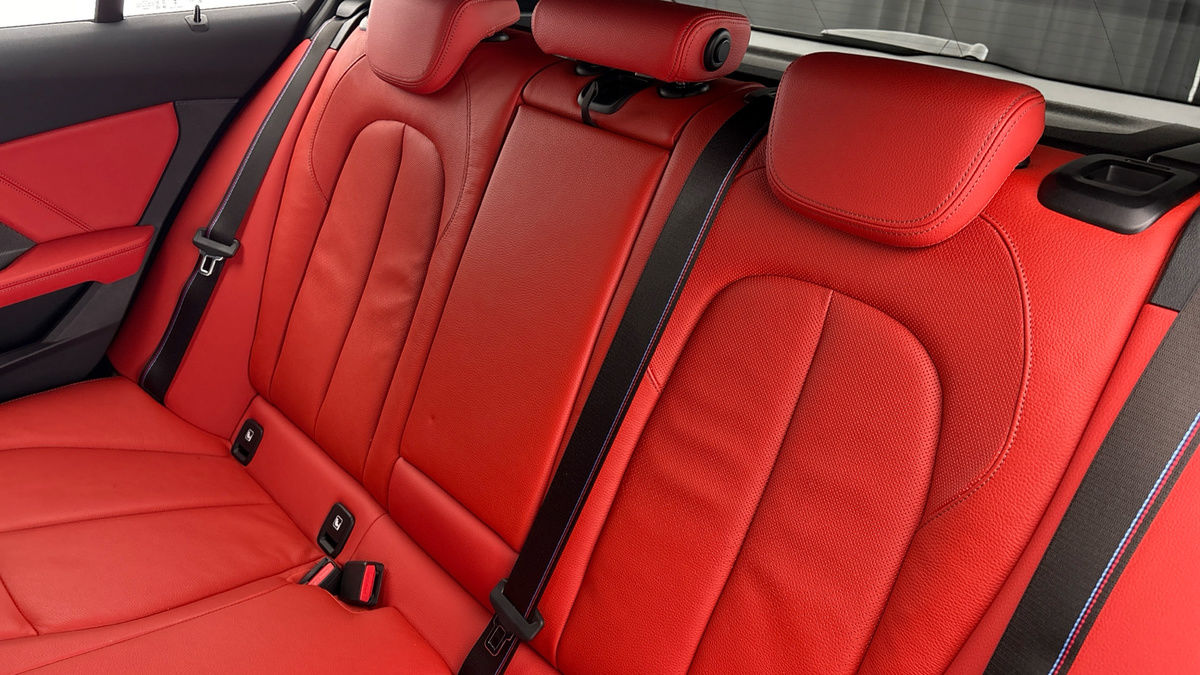 BMW 1 Series Image 8