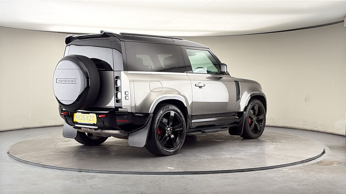 Land Rover Defender 90 Image 21