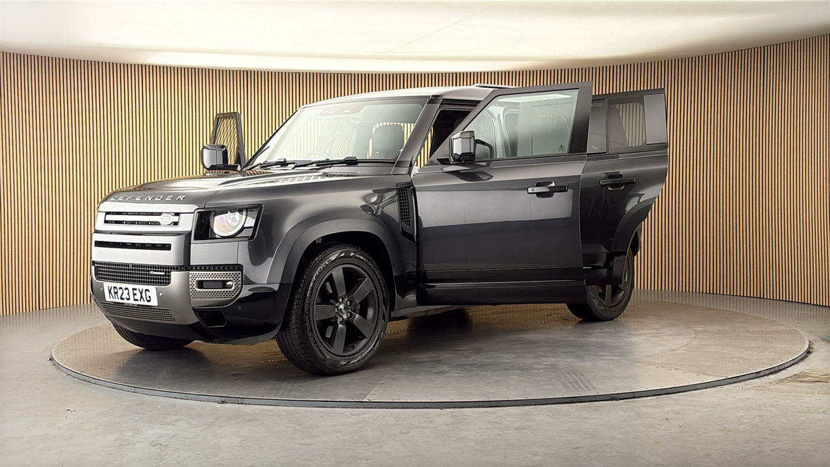 More views of Land Rover Defender 110