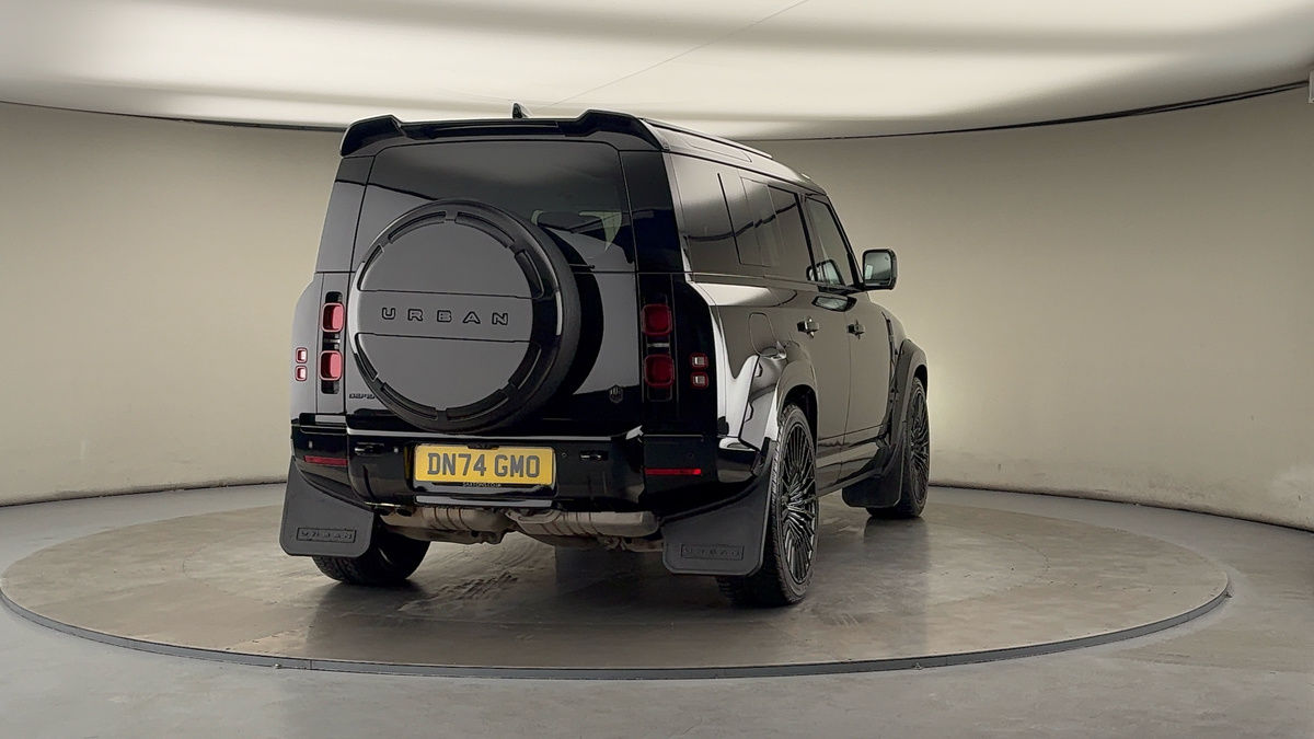 More views of Land Rover Defender 110