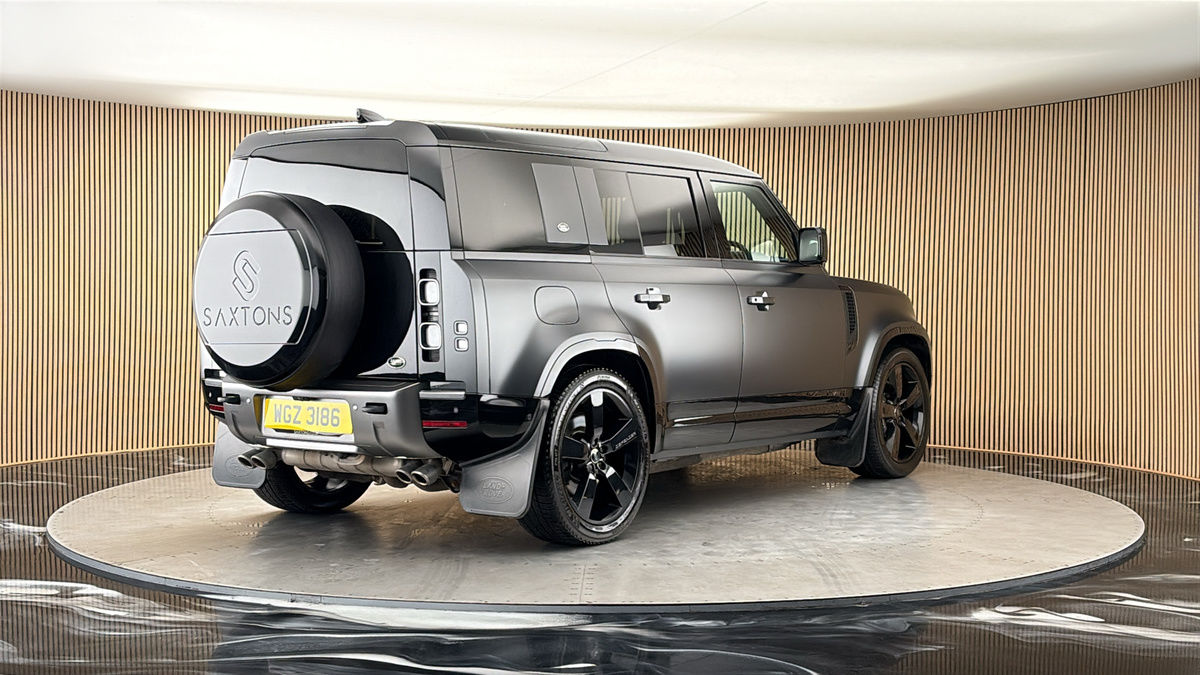 More views of Land Rover Defender 110
