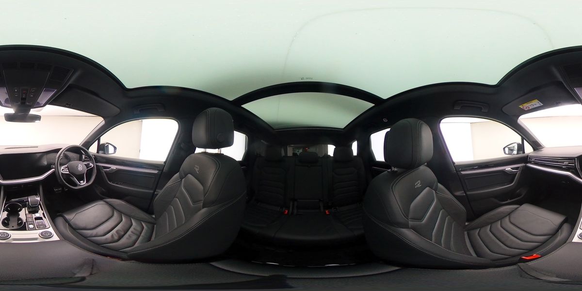 More views of Volkswagen Touareg