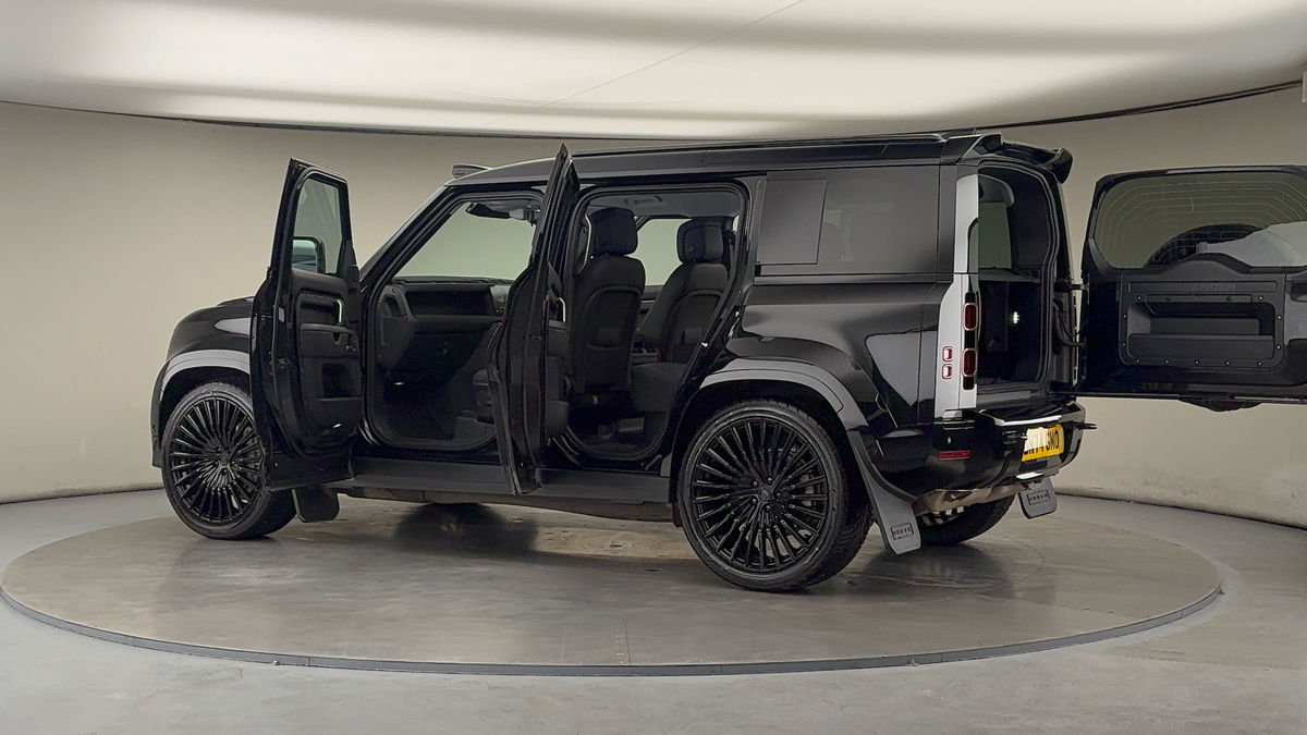 More views of Land Rover Defender 110