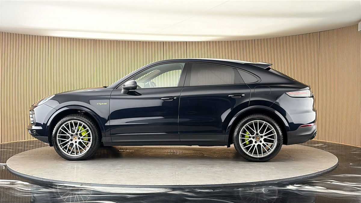 More views of Porsche Cayenne