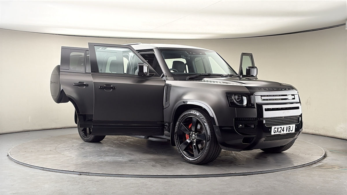 More views of Land Rover Defender 110