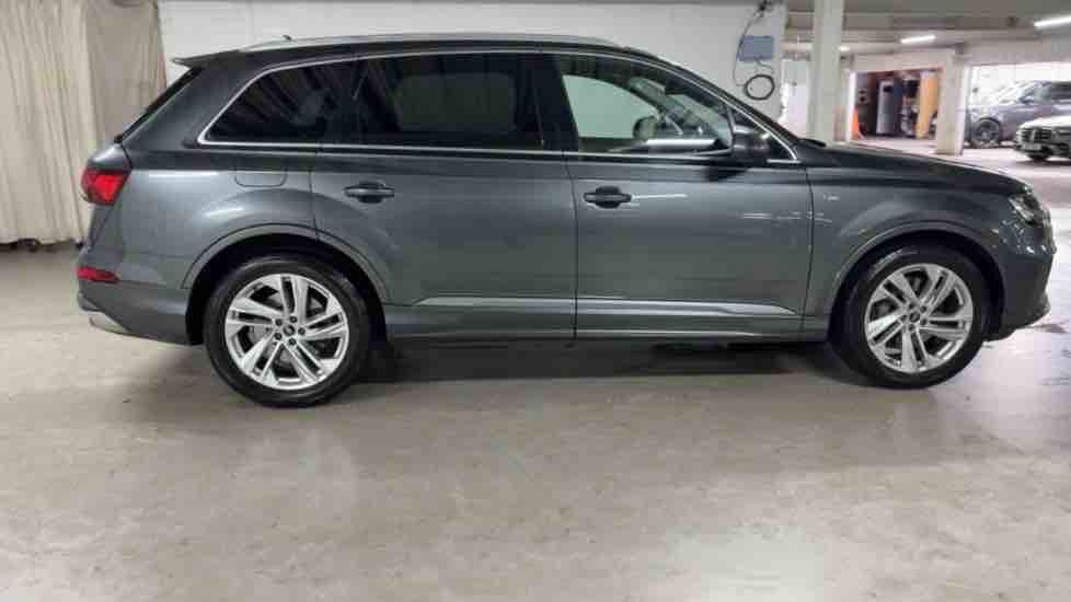 More views of Audi Q7