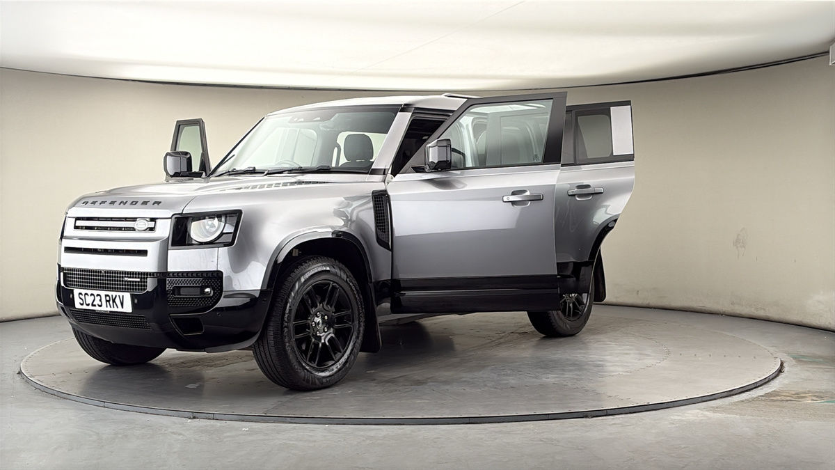 More views of Land Rover Defender 110