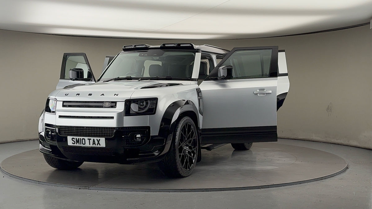 More views of Land Rover Defender 110