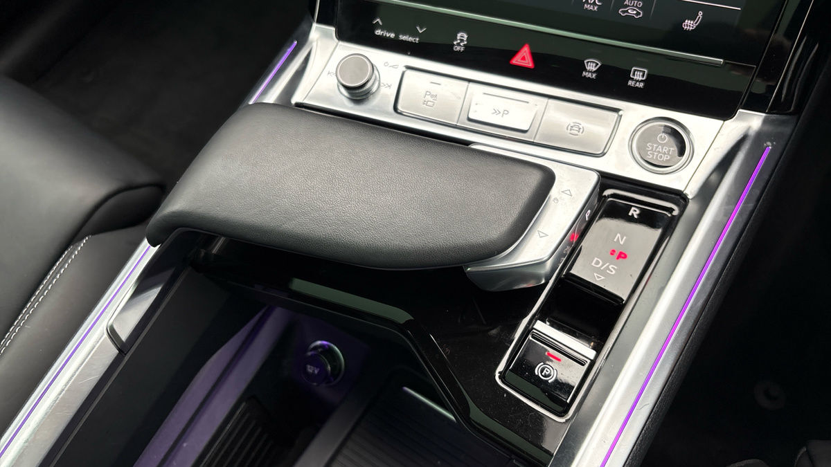 Audi Q8 e-tron Image 6
