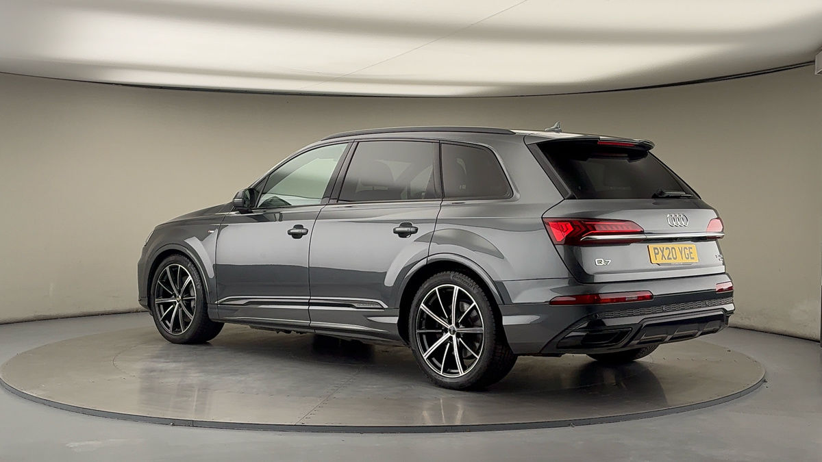 More views of Audi Q7