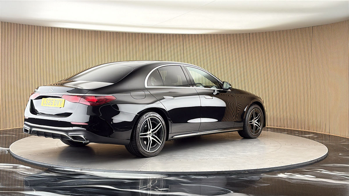 Mercedes-Benz E Class Image 21