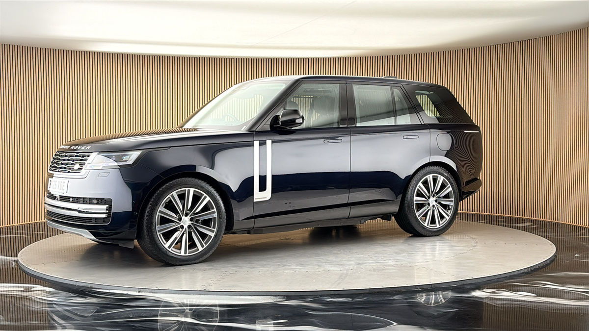 More views of Land Rover Range Rover