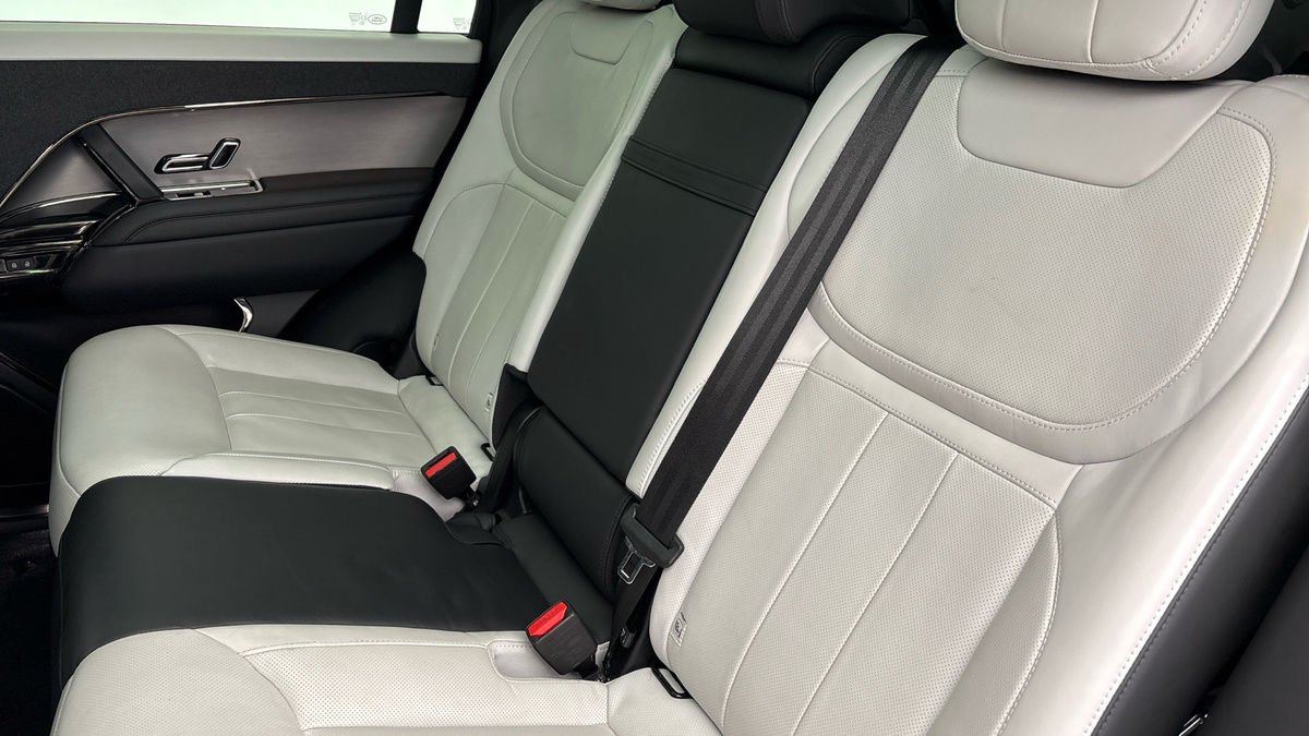 Land Rover Range Rover Sport Image 8