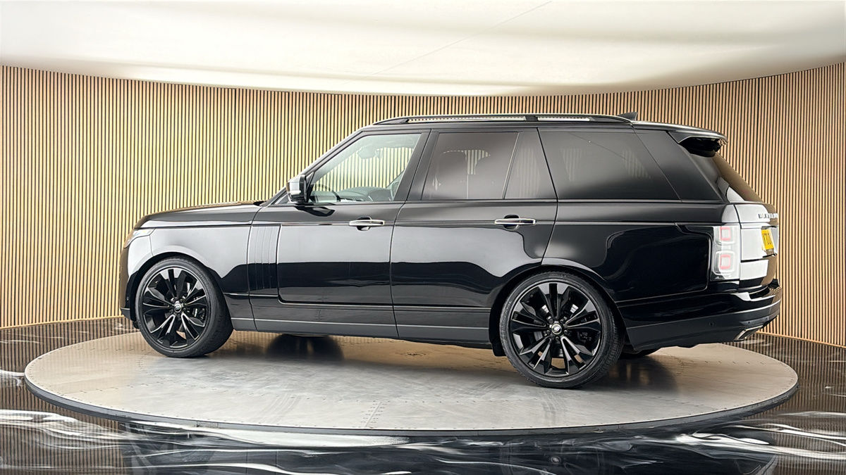 More views of Land Rover Range Rover