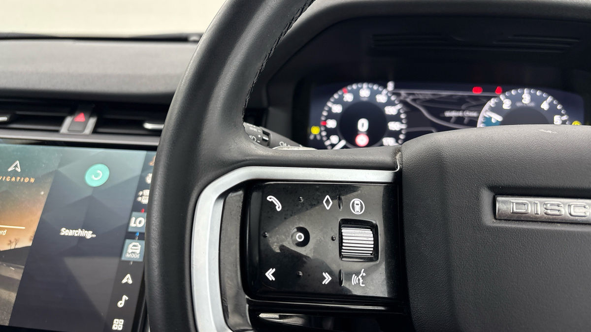 Land Rover Discovery Sport Image 13