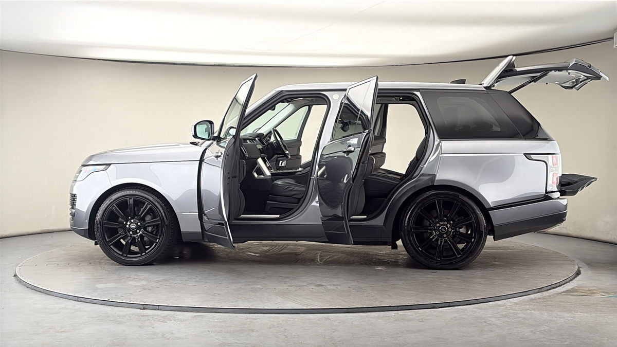 More views of Land Rover Range Rover