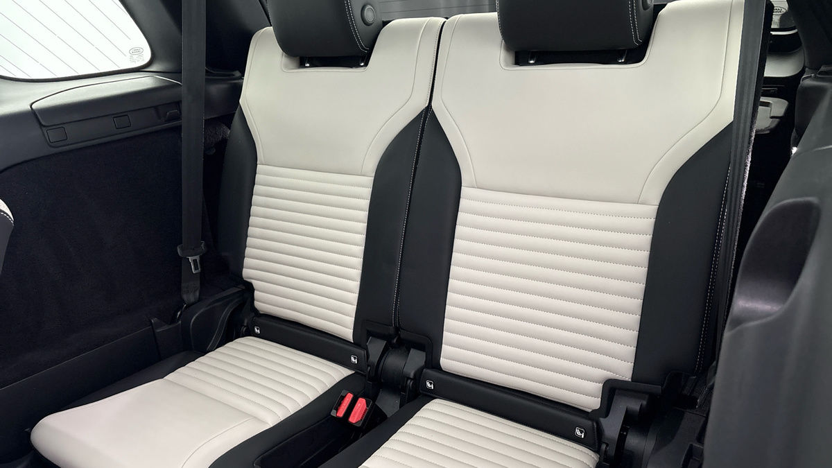 Land Rover Discovery Image 33