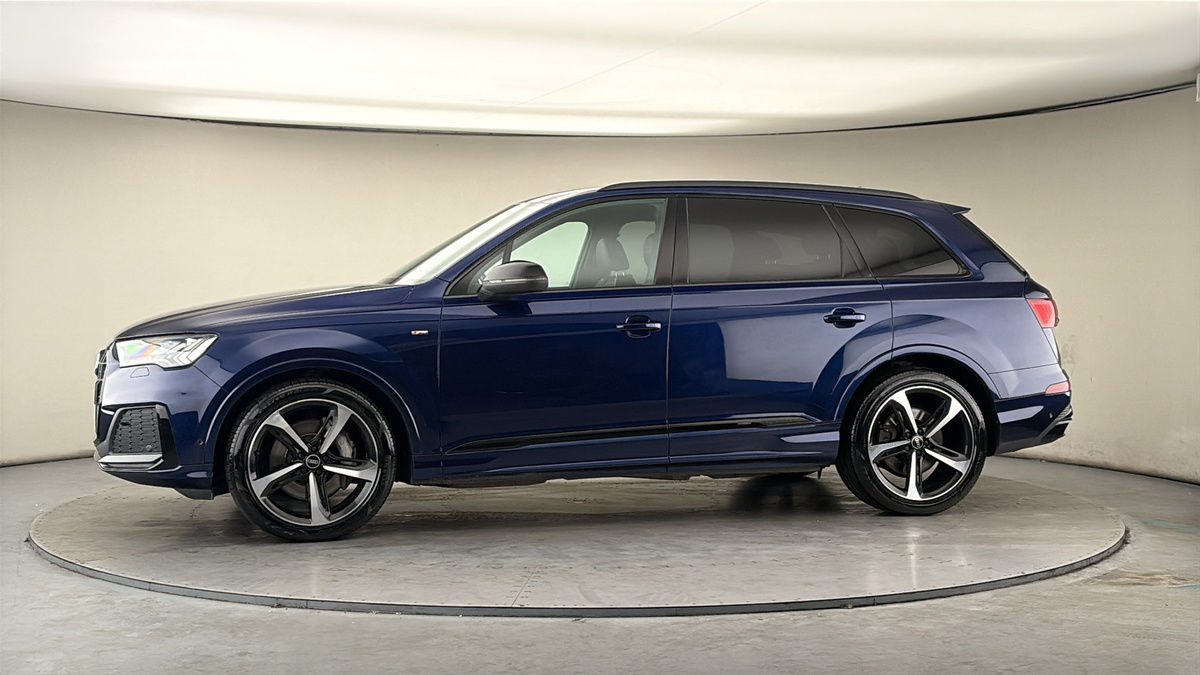 More views of Audi Q7