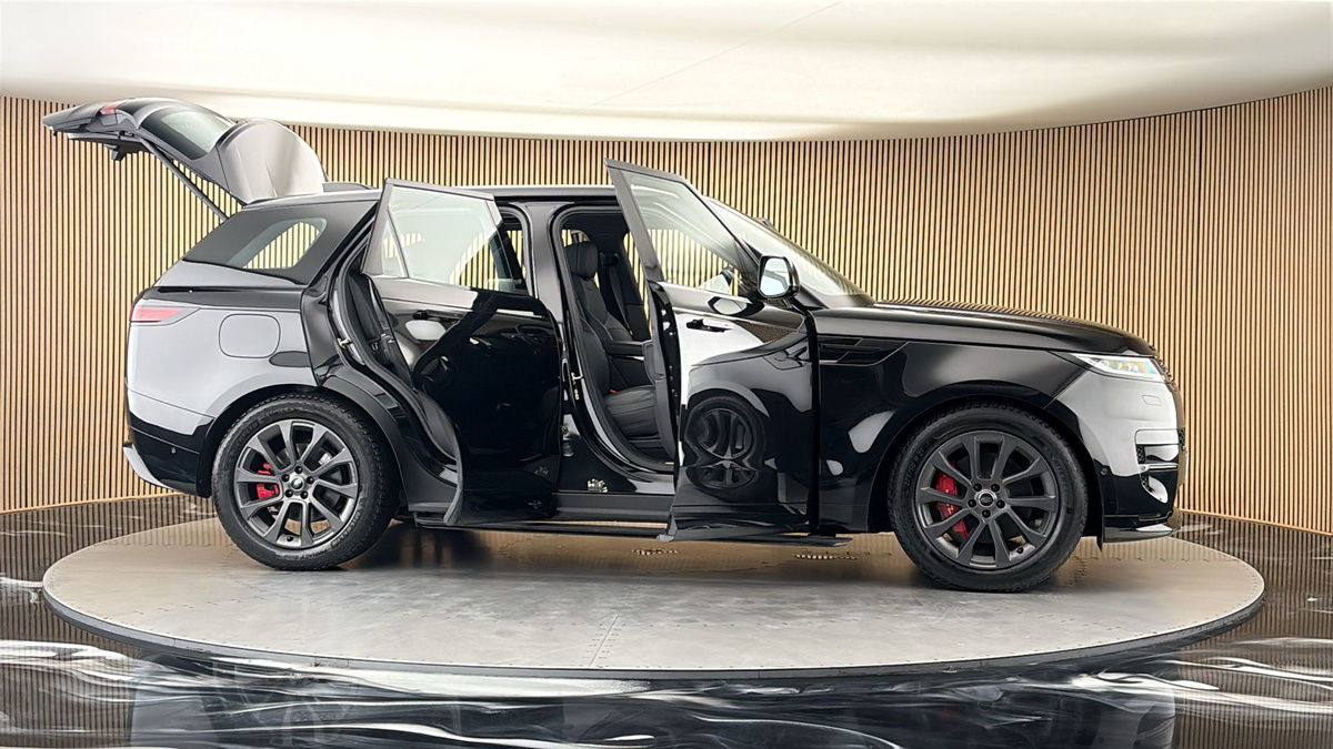 More views of Land Rover Range Rover Sport