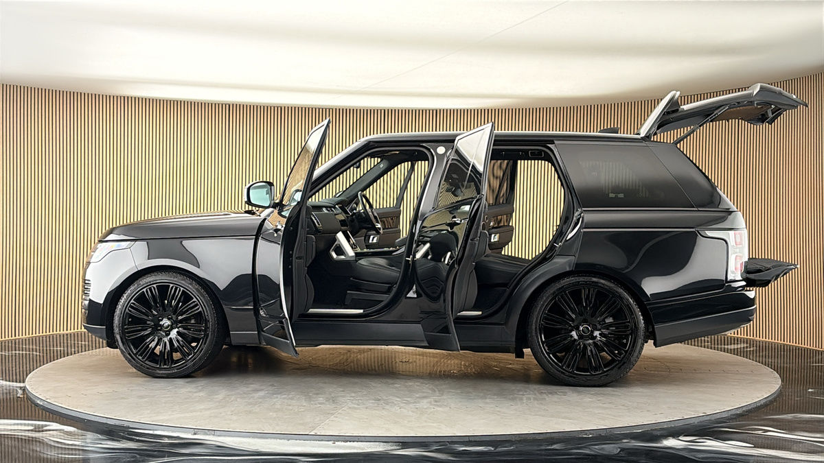 More views of Land Rover Range Rover