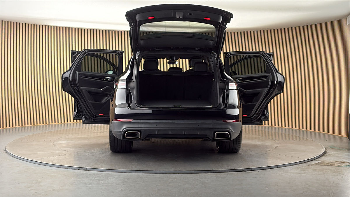 More views of Porsche Cayenne