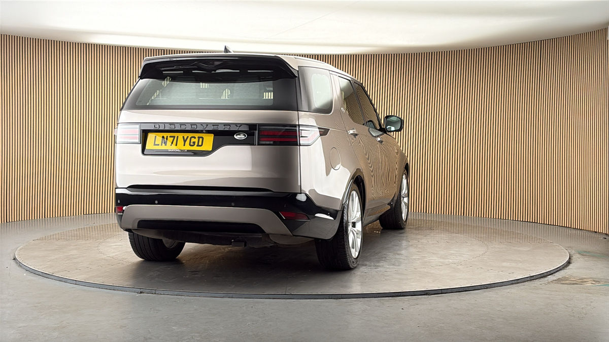 More views of Land Rover Discovery