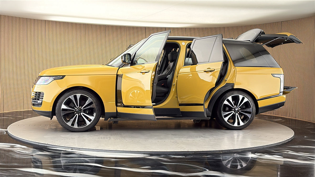 More views of Land Rover Range Rover